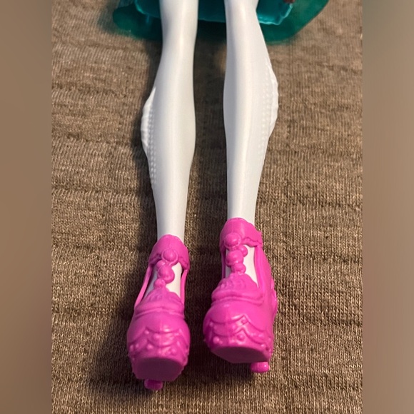 Monster High Doll Lagoona - Picture 4 of 4